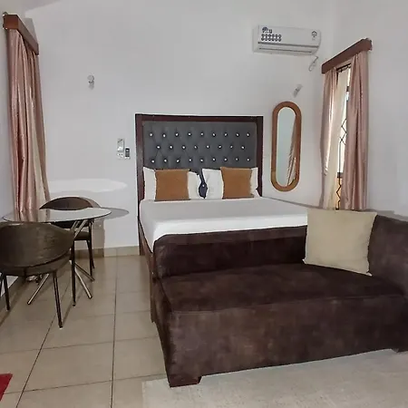 Ary Homestay Nyali- Behind City Mall Nyali Beach Exterior photo