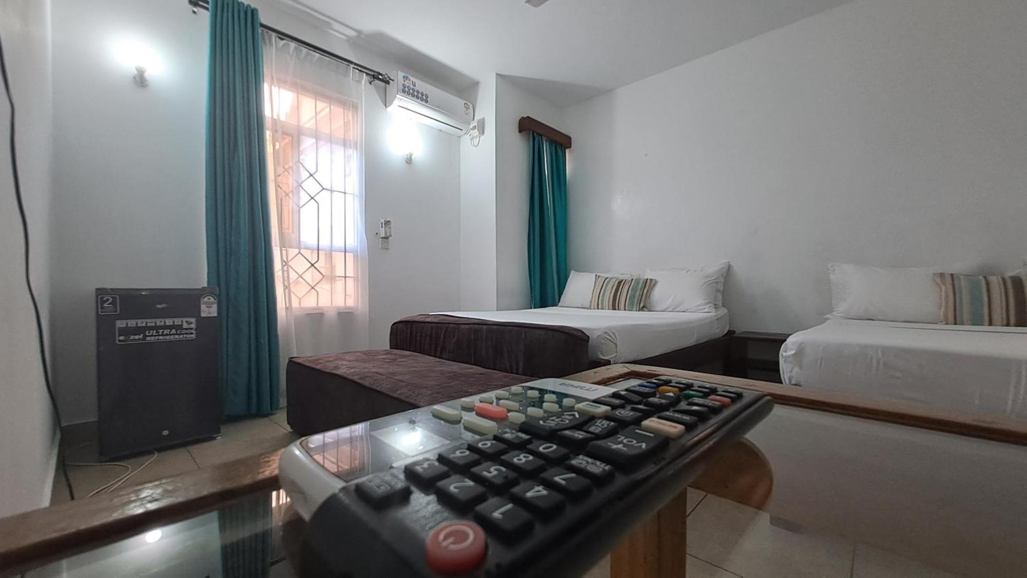 Homestay Ary Nyali- Behind Mall