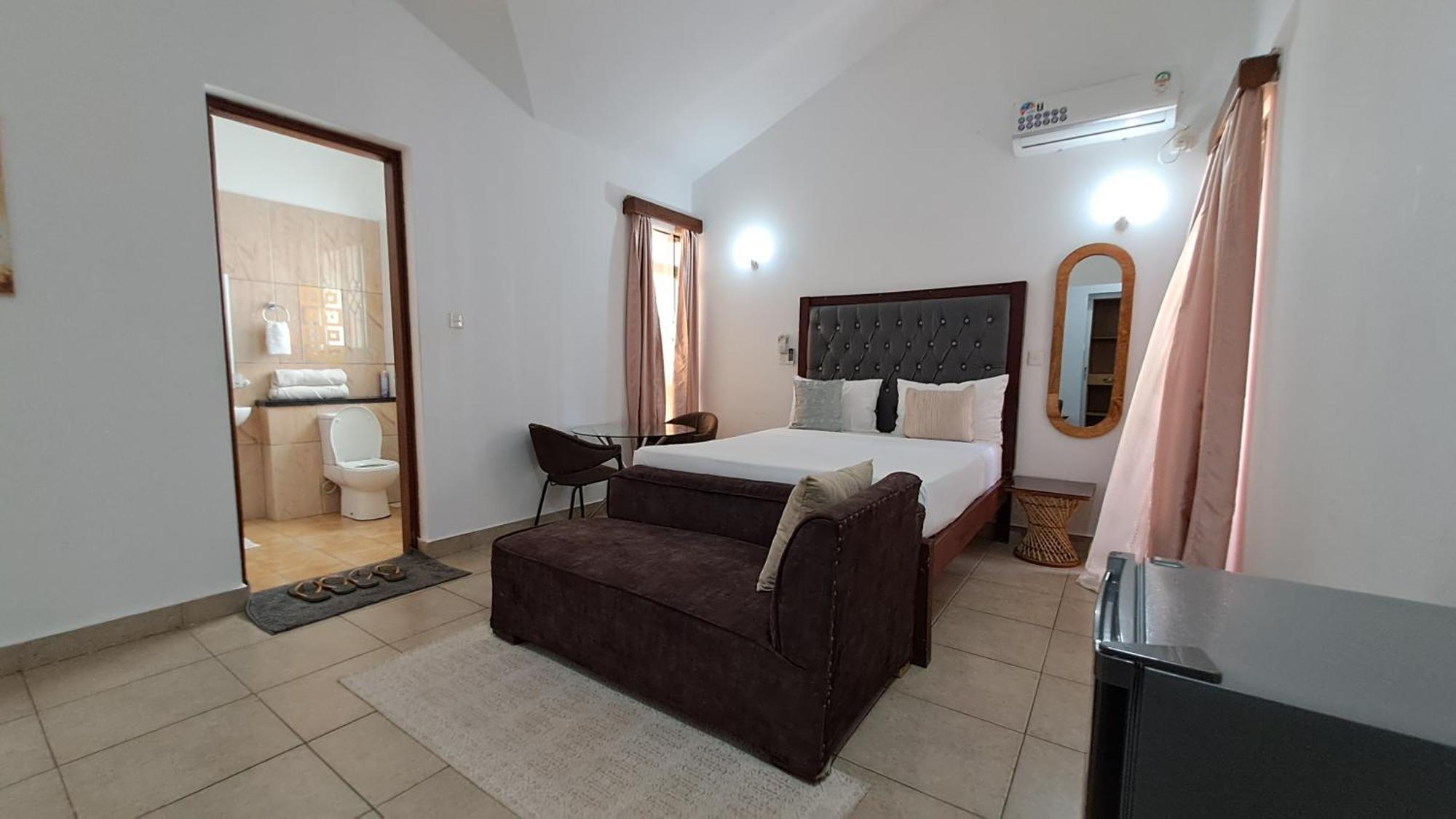 Homestay Ary Nyali- Behind Mall